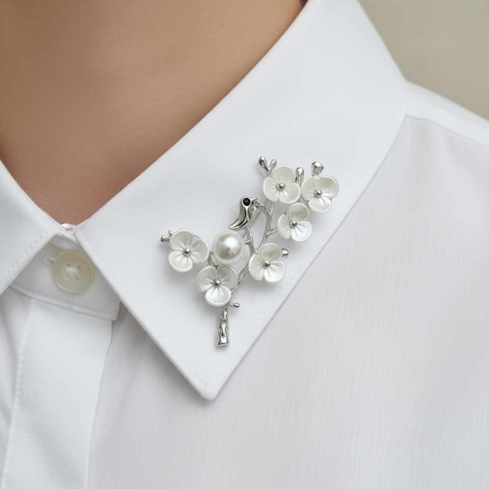 Gümüş Renk Kuşlu ve Çiçekli Broş