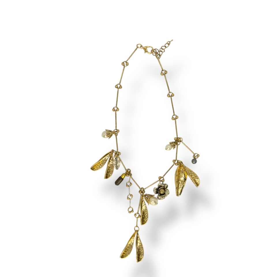 Vintage Tarzı Barok İnci ve Metal Yaprak Kolye