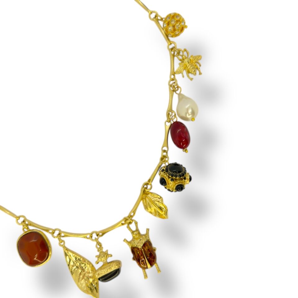 Vintage Tarzı Çoklu Charm Detaylı Gold Kolye