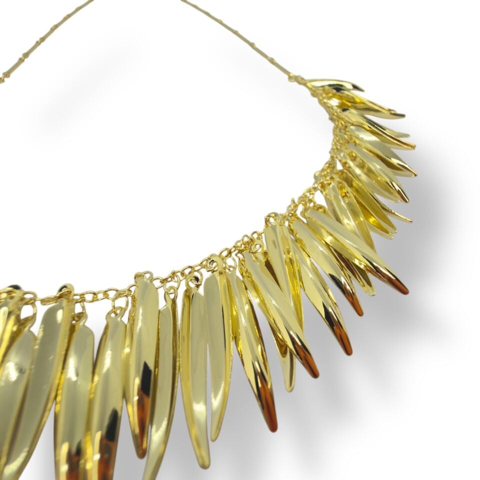 Parlak Gold Yaprak Detaylı Kolye