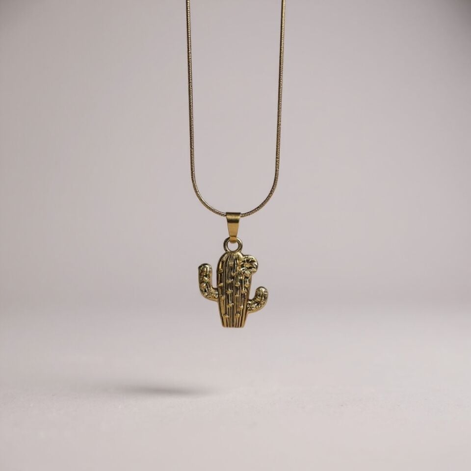 Kaktüs Figürlü Narin Gold Yılan Zincir Kolye