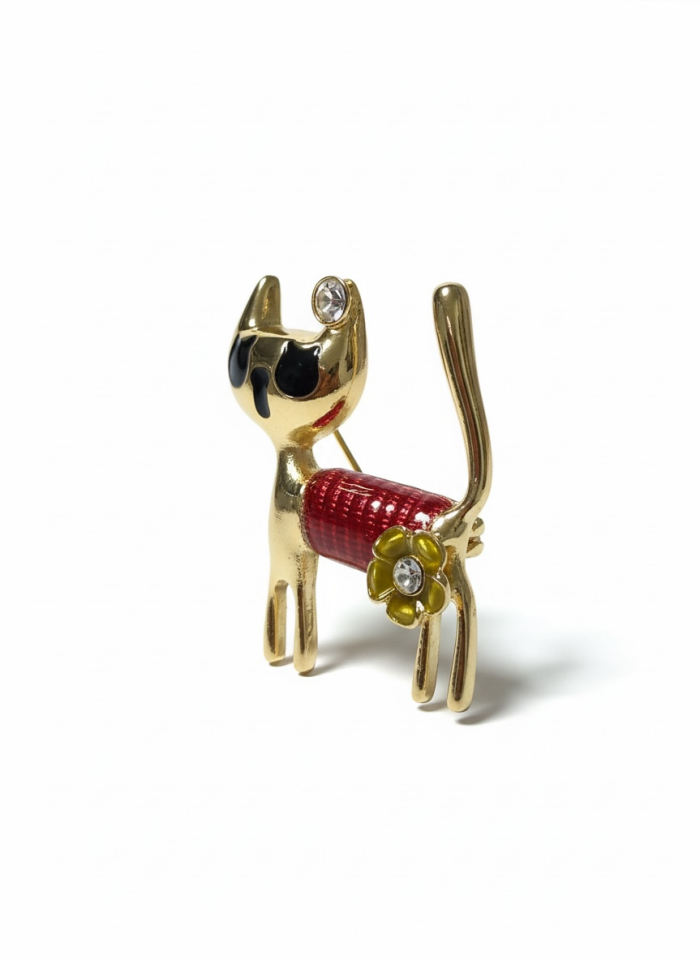 Kırmızı Kazaklı ve Çiçek Detaylı Kedi Broş