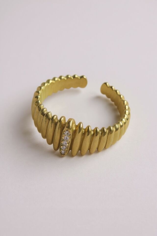 Kalın Tırtıklı/Yivli Zirkon Taş Detaylı Ayarlanabilir Gold Yüzük