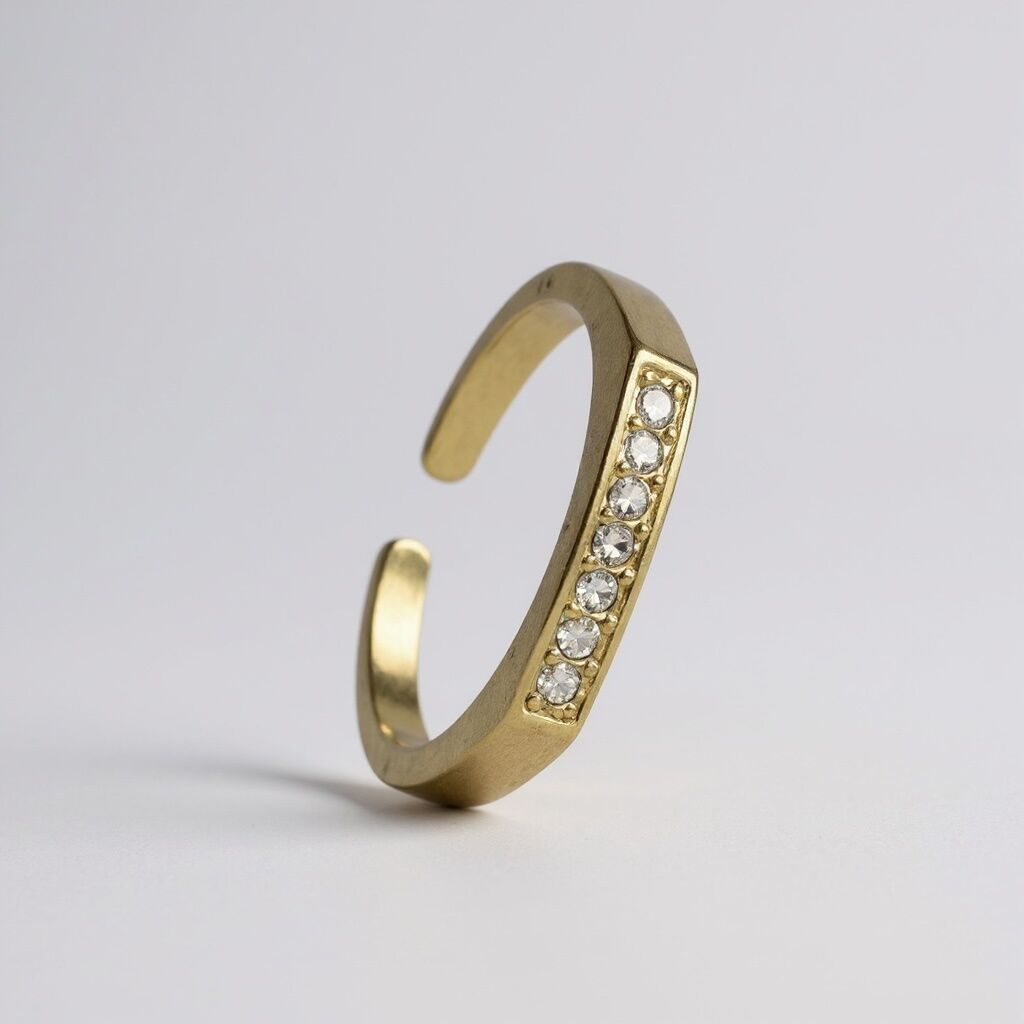 Sıra Zirkon Taşlı Plaka Detaylı Ayarlanabilir İnce Gold Yüzük