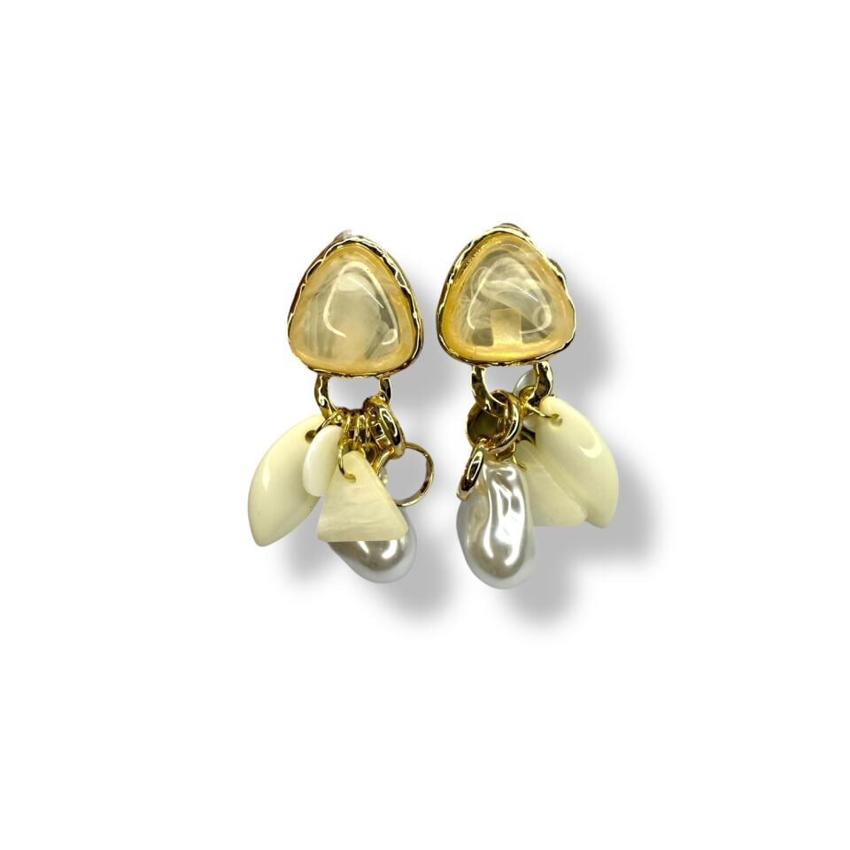 Üçgen Reçine Taşlı Barok İnci ve Charm Sallantılı Gold Küpe