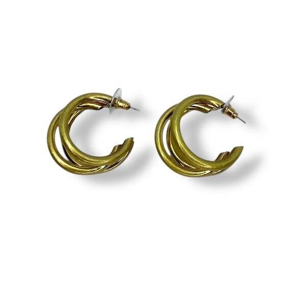 Triple Force: Üç Sıralı Görünümlü Bombeli C Halka Küpe