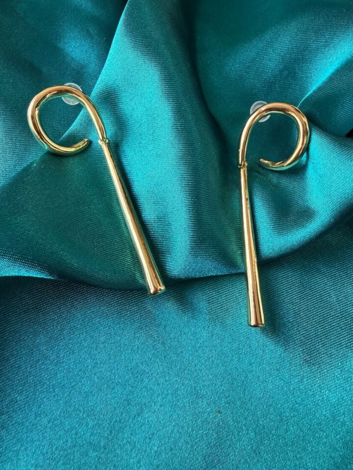 Soyut Formlu Tasarım Küpe | Modern ve Şık Sallantılı Model