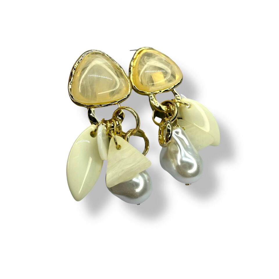 Üçgen Reçine Taşlı Barok İnci ve Charm Sallantılı Gold Küpe Krem-Fildişi
