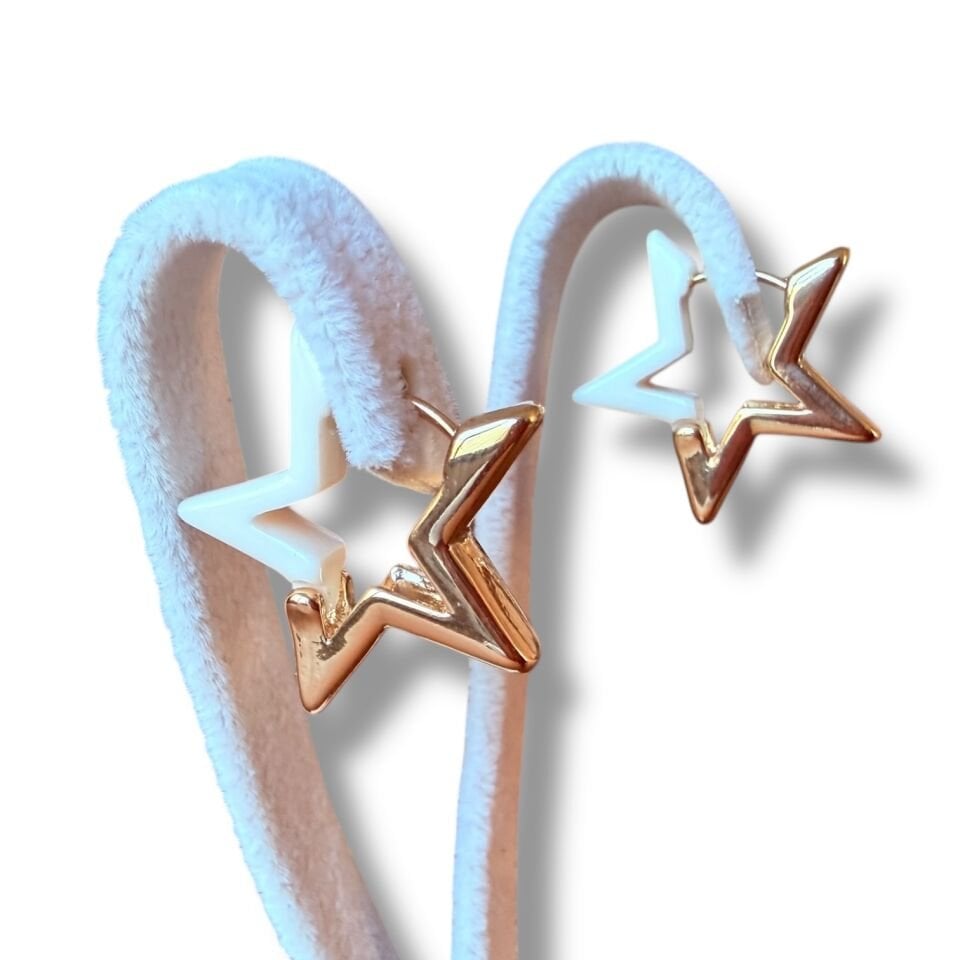 Gold Kaplama Akrilik Detaylı Yıldız Küpe