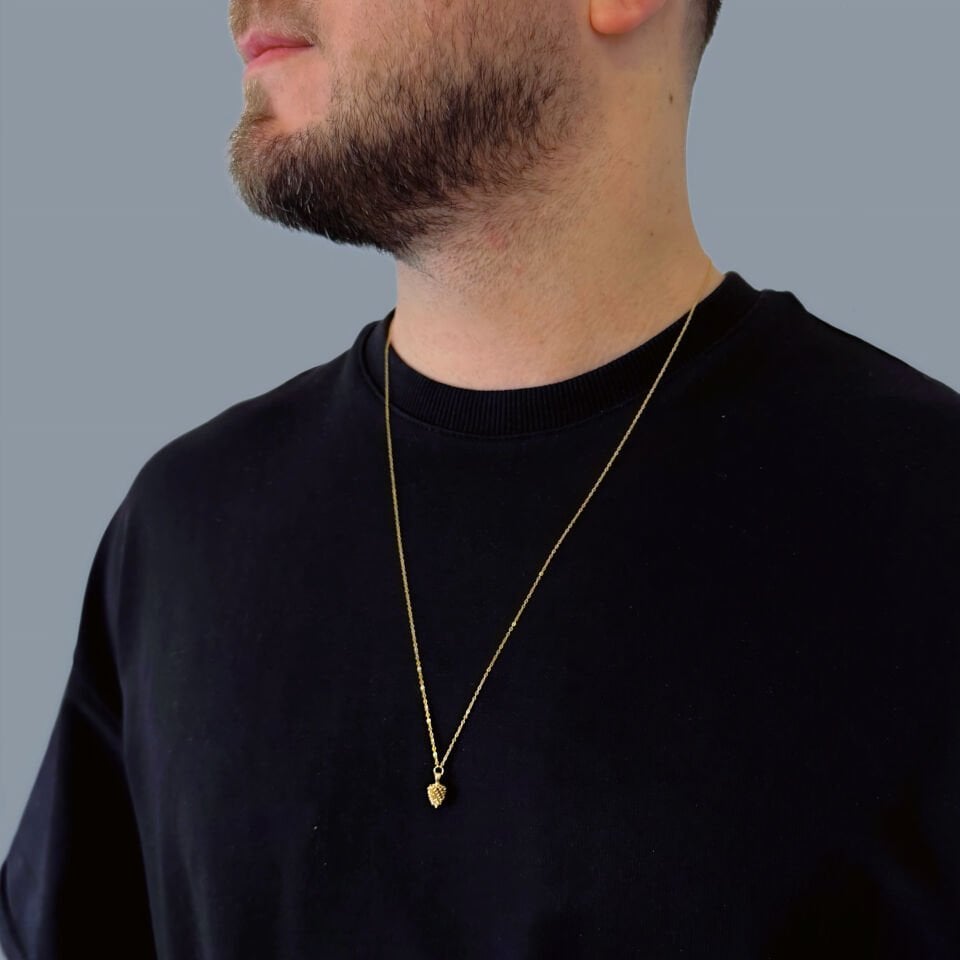 BAST. Minimal Kozalak Figürlü Unisex Gold Kolye