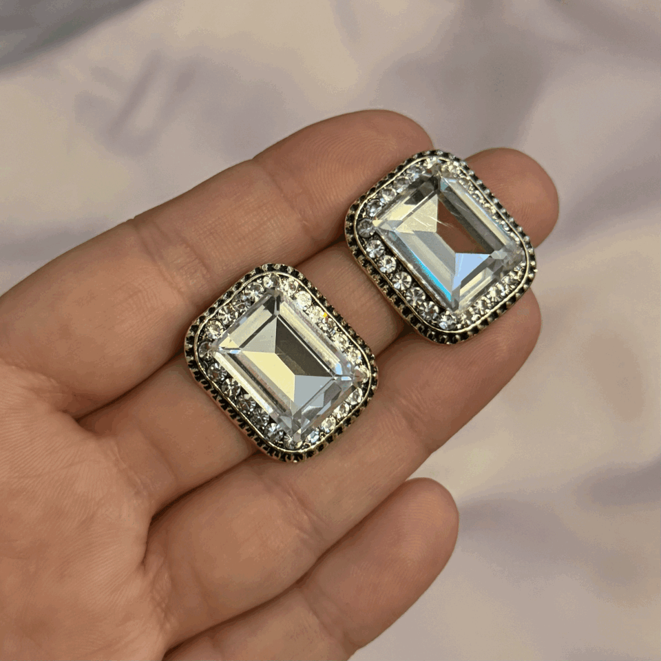 Antik Gold Dikdörtgen Kesim Kristal Görünümlü Taşlı Çivili Küpe